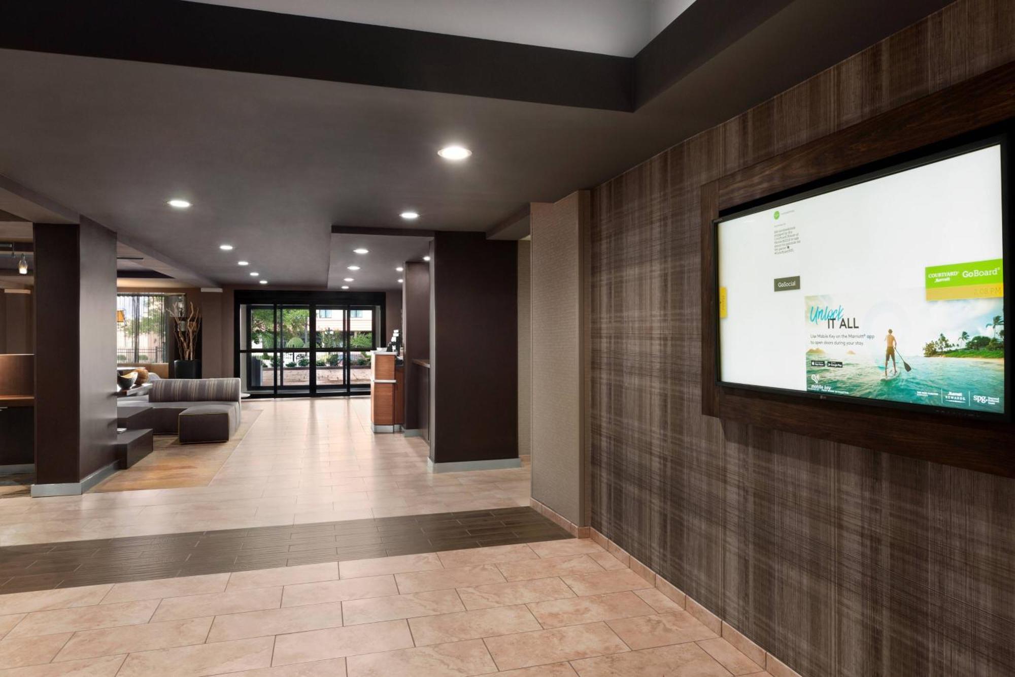 Courtyard By Marriott Tulsa Central Exterior foto