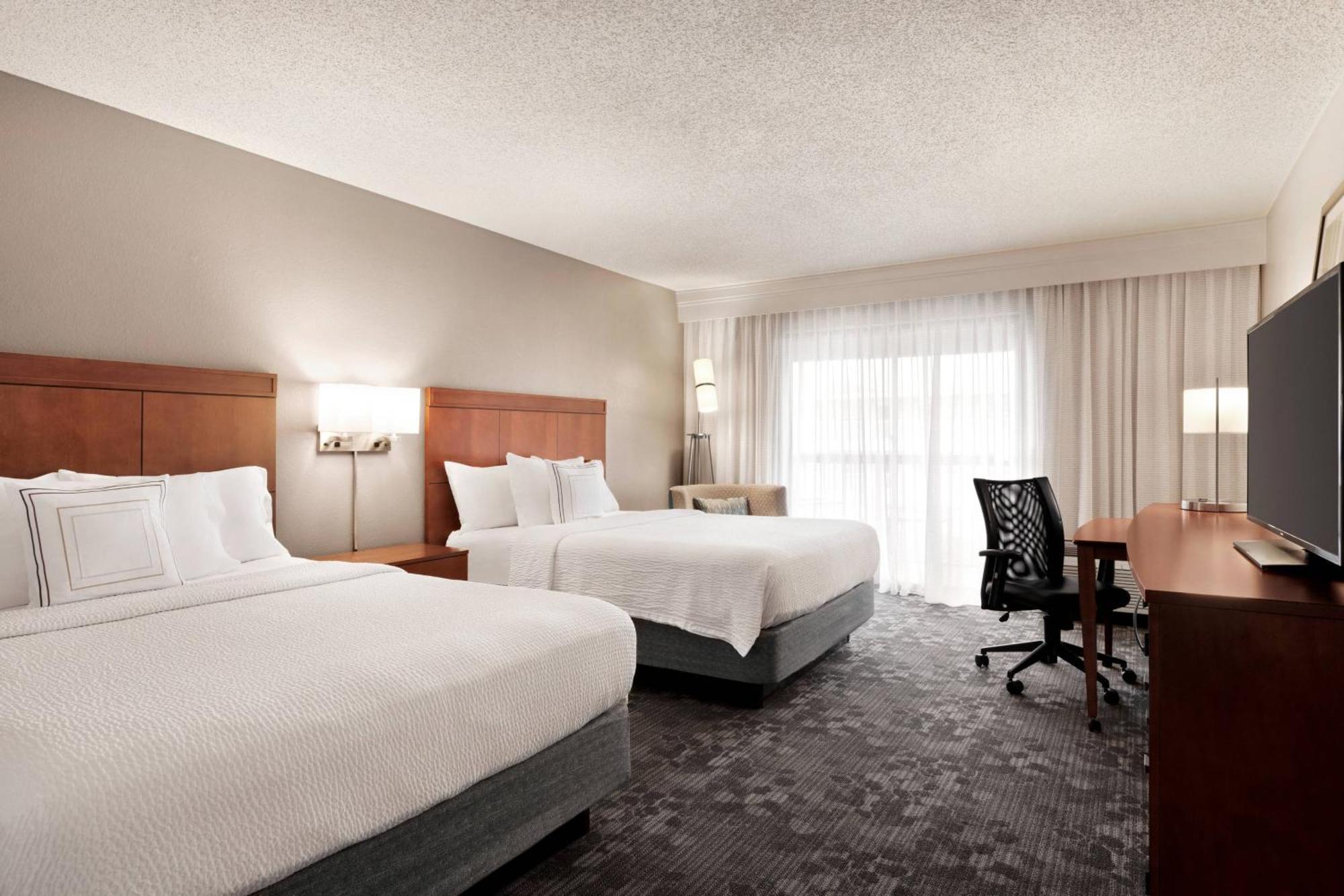 Courtyard By Marriott Tulsa Central Exterior foto